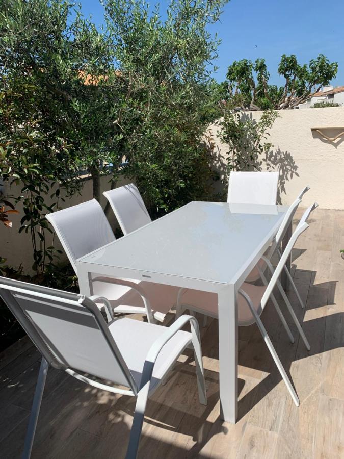 Appartement De Standing Avec Terrasse Saintes-Maries-de-La-Mer Exterior foto